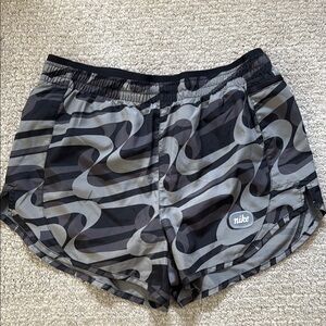 Nike Women's Athletic Shorts in Black and Gray Swirl